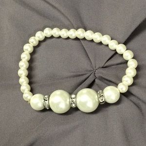 Vintage faux pearl bracelet
